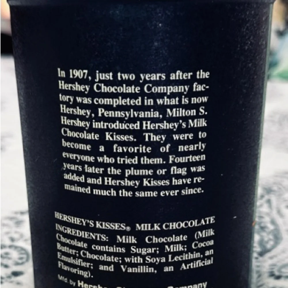 Vintage Milk Chocolate‎ Tin - Black